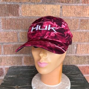 HUK Fishing Hat Baseball Ball Cap Red Stretch Sz M/L